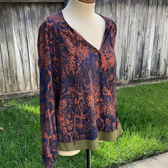 CAbi Snakeskin Print Orange Blue Wrap Long Sleeve Top  Women's Size Medium - Picture 3 of 9